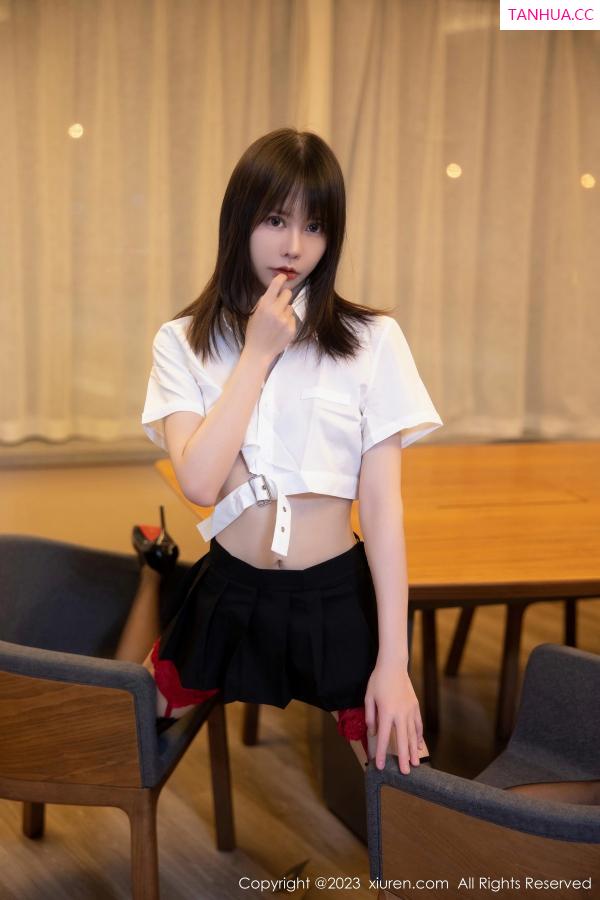   [XiuRen]高清写真图 2023.06.06 No.6862 甜佳佳 黑丝美腿第28张图片